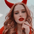 Icon Madelaine Petsch | Meninas de cabelo vermelho, Camila mendes ...