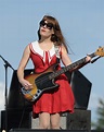 Jenny Lewis’s New Band, NAF, and History of the Indie Look | Vogue