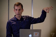 Google veteran Jeff Dean takes over as company’s AI chief - The Verge