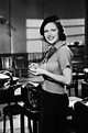 A Photo History Of "The Sweater Girl" | Lana turner, Girls sweaters ...
