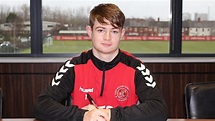 Cian Hayes signs first professional contract - News - Fleetwood Town