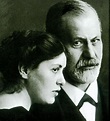 Sigmund Freud mit seiner Tochter Sophie. | Sigmund freud, Psicanálise, Jung