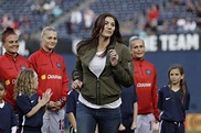 Hope Solo announces birth of twins, thanks health care workers