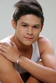 Bading na Kolboy: That Handsome Actor Jon Lucas