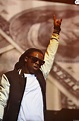 Lil Wayne en concert au Zénith de Paris. Réalise-t-il avec la main ...