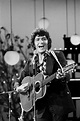 Mac Davis, Pop and Country Singing Star, Is Dead at 78 - The New York Times