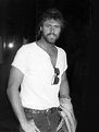 barry gibb | Barry gibb, Bee gees, Andy gibb