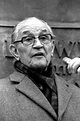 Bild zu: Martin Niemöller: Aufgetaucht kämpft sich fairer . . . - Bild ...