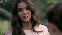 Dickinson Trailer: Hailee Steinfeld Is Rebellious Poet in Apple TV+ ...