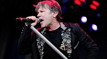 Iron Maiden singer Bruce Dickinson lands at Duxford Air Show | ITV News ...
