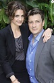 Stana Katic et Nathan Fillion lors d'une conférence de presse pour ...