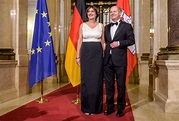 Olaf Scholz privat: Seit über 30 Jahren verheiratet! So lebt das Power-Paar der Politik | news.de