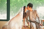 朱亚文与妻子沈佳妮的婚纱照更是撩人！_凤凰网