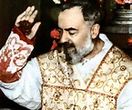 Padre Pio - Quem reza se salva