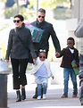 Los bellos nenes de Sandra Bullock - Univision