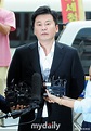 YG原代表梁鉉錫出席二審 被檢方求刑3年有期徒刑 - 新浪香港