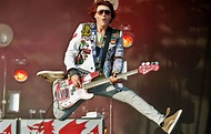 Manics' Nicky Wire is working on "modern, electronic, soothsaying" solo ...