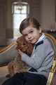 Oscar de Suecia con su perro Rio - La Familia Real de Suecia en ...