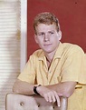 Ryan O'Neal | Ryan o'neal, Celebrities male, Handsome actors