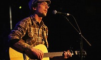 Hear Justin Townes Earle's Melancholy Song 'Faded Valentine'