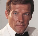 Morre o intérprete de 007, Roger Moore, aos 89 anos de idade - Estrelando