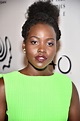 Lupita Nyong'o confirma: o verde neon segue firme em 2020 - Vogue | moda
