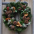 Natural Christmas Wreath - Fresh Wreaths from SendMeAChristmasTree ...