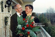 Gerd Vespermann mit Ehefrau Christiane,;Blumen, Rosen, 10.... News ...