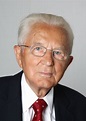 Karl Albrecht, reclusive billionaire who co-founded German supermarket ...