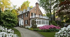 What Are American Colonial-Style Homes?