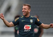 Tite promove o retorno de Arthur à seleção para jogo com a Venezuela ...