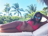 Hailee Steinfeld flaunts curves in red bikini in Hawaii | Daily Mail Online