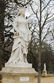 Statua Di Valentina Visconti, Duchessa Di Orleans, Nel Jardin Du ...