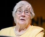 Shirley Williams Biography - Facts, Childhood, Family Life & Achievements