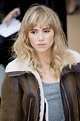 Suki Waterhouse | 60+ Trendy Bangs For All Face Shapes and Hair ...