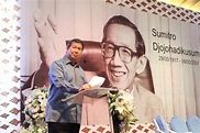 Pemimpin Yang Konsisten Berpihak Kepada Rakyat, Mengenang 100 Tahun ...