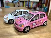 二手 正版三麗鷗 toyota Hello Kitty 金屬玩具小汽車 展示玩具車 收藏車, 興趣及遊戲, 玩具與遊戲在旋轉拍賣