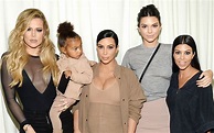 Las Kardashian celebran su show KUTWK, sin su hermana Kim | People en ...