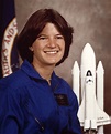 Pioneras del espacio: 50 años de la primera mujer astronauta – Fuera de ...
