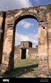 Ruinas del palacio imperial en Gondar construido a finales de los años ...