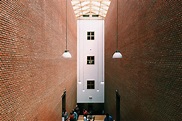 Galería de Clásicos de Arquitectura: Bonnefantenmuseum / Aldo Rossi - 10