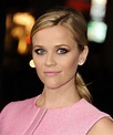 Reese Witherspoon Age, Weight and Age - CharmCelebrity