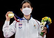 Die Taekwondo-Kämpferin Panipak Wongpattanakit feiert bei den ...