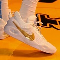 What Pros Wear: Anthony Davis' Nike Cosmic Unity Shoes - What Pros Wear