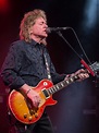 Dave Meniketti of Y&T with his legendary 1968 Goldtop Les Paul Standard ...