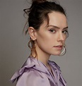 Gaze : r/DaisyRidley