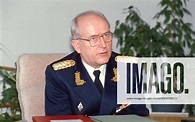 Admiral Theodor Hoffmann, Verteidigungsminister der DDR, Berlin, 1991 ...