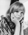 20 Vintage Photographs of a Young and Beautiful Marianne Faithfull in ...