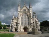 Winchester Cathedral - Church in England - Thousand Wonders