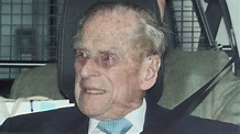 El príncipe Felipe, de 98 años, sale del hospital a tiempo para Navidad ...